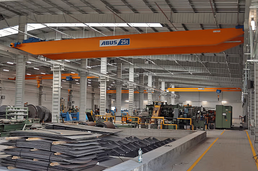 konstrukcja hali przemysłowej